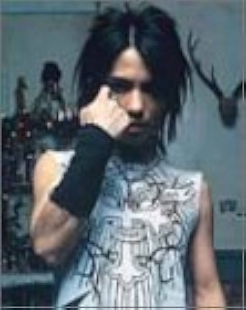 Amazon.co.jp: HYDE 2004年度カレンダー : 文房具・オフィス用品