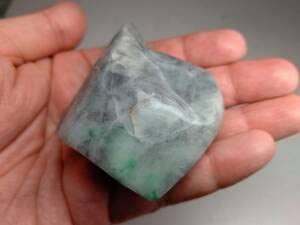 淡濃緑 202g 翡翠 ヒスイ 鑑賞石 原石 自然石 誕生石 鉱物 鉱石 水石 淡濃緑 202g 翡翠 ヒスイ 鑑賞石 原石 自然石 誕生石 鉱物 鉱石 水石