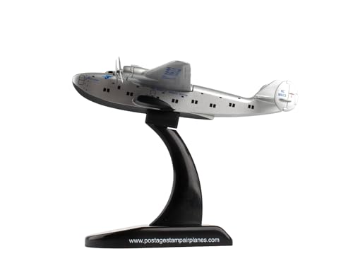 Daron Worldwide Trading Postage Stamp Pan Am B314 1/350 Airplane Model