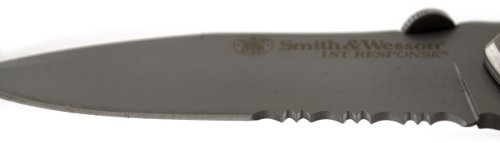 Smith & Wesson Faca dobrável SWFRS de alto carbono S.S. com lâmina serrilhada de 8,32 cm de ponta de