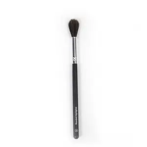 Bh Cosmetics Rounded Highlighter Brush Premium Cosmetic Makeup Brush for Blending Highlighter Cruelty-Free Synthetic Fiber Bristles Creutly Free