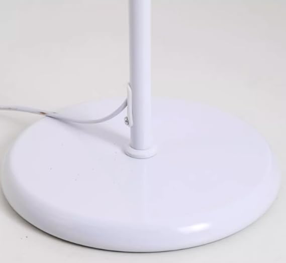 Lámpara de pie para sala de estar que soluciona la falta de luz de lectura junto al sofá 4