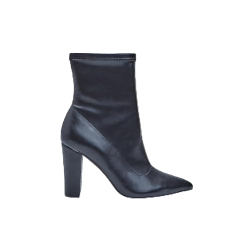 Versatilità chic: Gli stivaletti da donna sono adatti a ogni occasione, dalla quotidianità agli eventi speciali, offrendo uno stile sofisticato e contemporaneo.