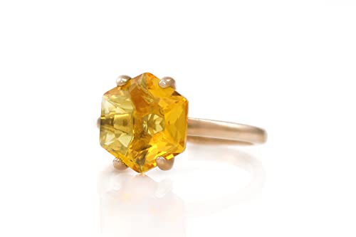 Bague citrine argent comme cadeau d'anniversaire pour elle