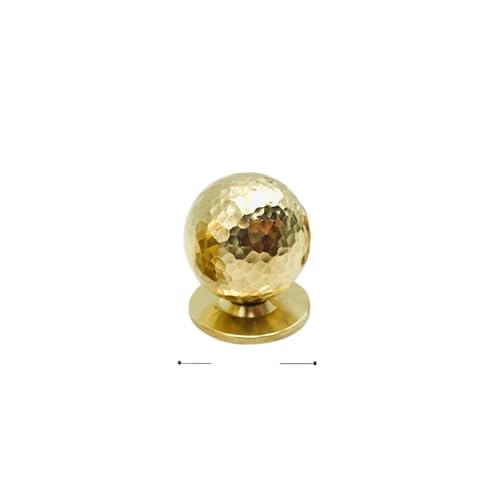 Boutons d'armoire vintage en laiton pour rafraîchir une commode - 2