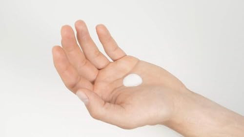 NIVEA MEN Sensitive After Shave Balm 1 Pack (1 x 100 ml) Soothing After Shave Skin Care with Chamomile and Vitamin E - Image 5