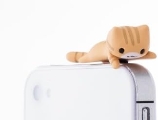 Amazon 必死にしがみつくにゃんこ型イヤホンジャックカバー 茶トラ ピンクカンパニー正規品 ねこむらおたこ Hamee イヤホンジャックピアス