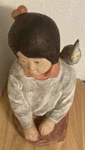 Amazon.co.jp: インコ と 少女 木彫りの置物 有村辰夫 彫刻家 : ホーム