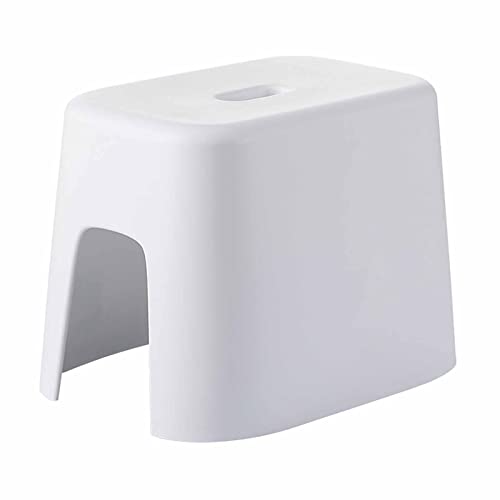 Tabouret pour enfants idéal dans la salle de bain pour brosser les dents