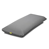 Almohada de espuma viscoelástica de firmeza media, no se hunde la cabeza y favorece el descanso cervical. Alivia la presión y reduce los dolores producidos durante el sueño permitiendo un descanso reparador y favoreciendo la circulación sanguínea.