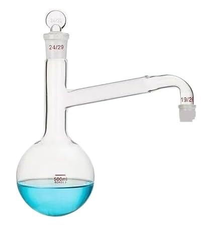 Ballon de laboratoire pour eau distillée et création d'huiles de soin