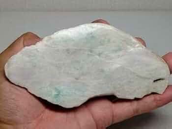 Amazon.co.jp: 白ラベ緑 410g 翡翠 原石 ヒスイ 鉱物 鑑賞石