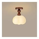 Dimensions et style : Mesurant environ 16 cm de large sur 20 cm de haut, cette lampe s’intègre harmonieusement dans les espaces de petite et moyenne taille. Son abat-jour rond en verre opalin adoucit la lumière et s’accorde avec différents styles d’intérieur, tels que vintage, champêtre, scandinave ou moderne du milieu du siècle.