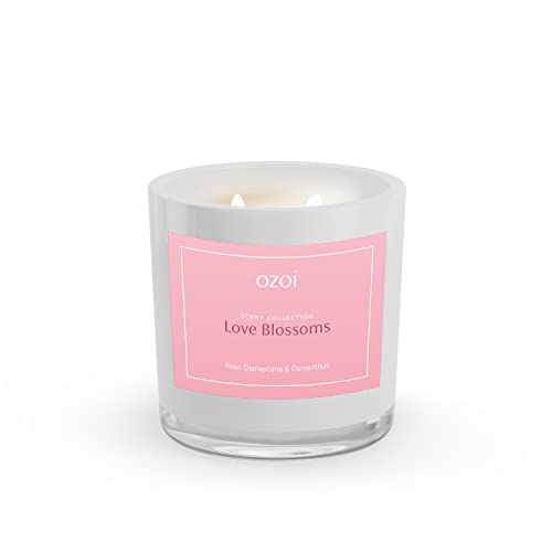 OZOI Duftkerze Rose Damascena & Osmanthus 'Love Blossoms' im Glas mit Deckel & 2 Dochten, Brenndauer bis zu 50 Std. (300 g), in Geschenkbox Cover