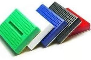 لوح توصيل صغير بدون لحام (170 نقطة ربط) قطع واحده الوان عشوائية