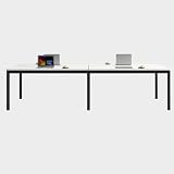 Multiusos: más que una mesa de conferencias. Su amplio tamaño y diseño lo convierten en un escritorio funcional ideal para presentaciones, tareas de grupo o ampliar tu espacio de trabajo