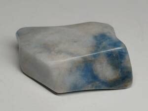 コン沢 32g 翡翠 ヒスイ 原石 鑑賞石 自然石 誕生石 鉱物 鉱石 水石 コン沢 32g 翡翠 ヒスイ 原石 鑑賞石 自然石 誕生石 鉱物 鉱石 水石