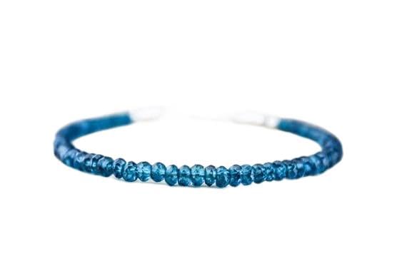 Bracelet topaze bleue de Londres facettée en pierres naturelles haut de gamme