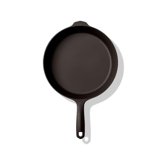 Field Company Lightweight Cast Iron Skillet