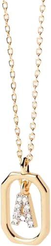 Collier initial en argent idéal comme idée cadeau d'anniversaire pour femme
