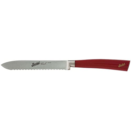 Lunghezza della lama: 12 cm; lunghezza e peso totale: 23 cm/100 gr; bordo: serratato, dentato