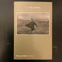 Amazon.co.jp: 本 ジョセフ クーデルカ Josef Koudelka 写真集