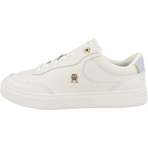 QUALITÀ GARANTITA: Dal 1985, questo marchio di moda si distingue in tutto il mondo per qualità e semplicità, oltre che per gli stili che propone nei rinomati colori blu scuro, bianco e rosso.