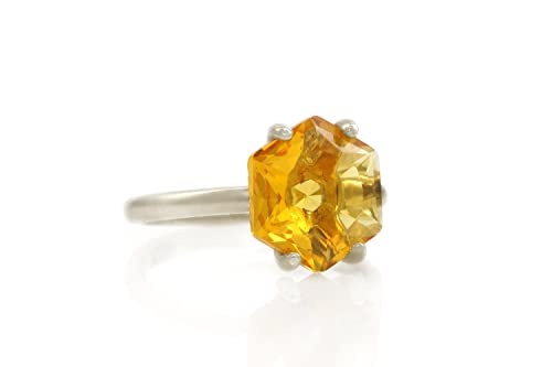 Bague citrine argent comme cadeau d'anniversaire pour elle