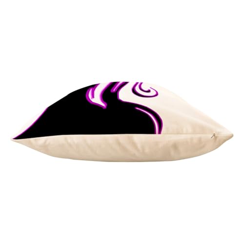Coussin en velours blanc design femme pour une déco de salon moderne et élégante