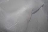 100% Baumwolle, weich, glatt und leicht transparent