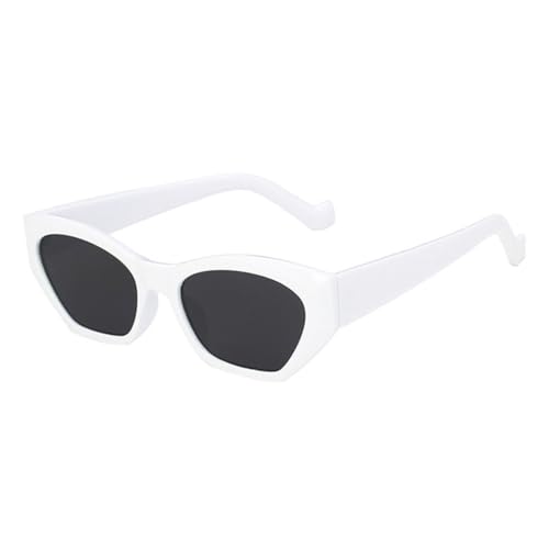 Lunettes de soleil oeil de chat pour vos terrasses d'été et sorties mode vintage en ville