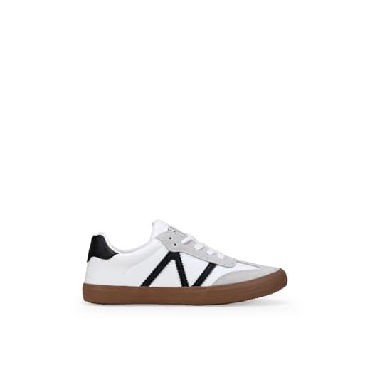 BOSANOVA Zapatillas de Deporte confeccionadas en Polipiel con Detalles a Contraste, Logo Textil en la lengüeta y Suela Plana de 2 cm. Cierre con Cordones Planos. Calzado para Mujer Blanco 42