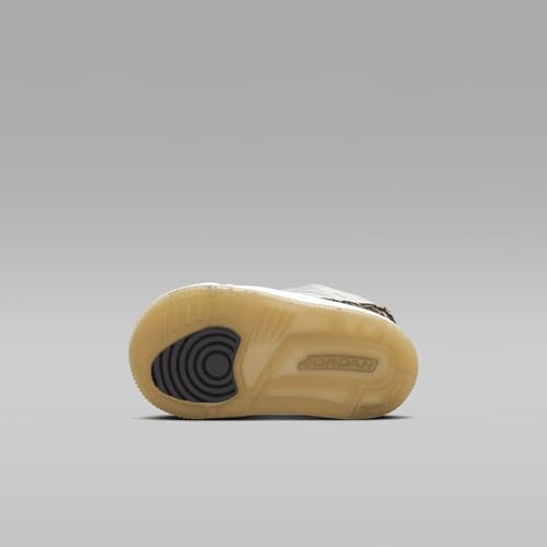 Jordan Spizike Low BT (White/Black-Metallic Gold-SAIL) Size 62