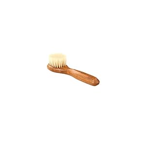 Facial Cleansing Brush – Natural Bristle Wood Handle