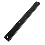 Éclairage équilibré : les supports de plafond multipoints pour lampes assurent une répartition uniforme de la lumière, soutenus par le socle métallique du luminaire pour une expérience culinaire optimale. rosace pour suspension, socle pour lampe suspendue