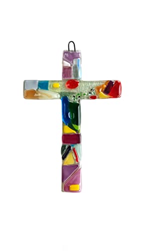 Croix moderne colorée pour illuminer le salon d'un grand crucifix mural