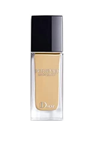 Dior, Forever Skin Glow Foundation 24H - 2 Warm Olive, 30 ml.