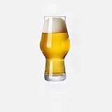 * LA CERVEZA SABE MEJOR: No hay nada más decepcionante que tomar ese primer sorbo frío de un borde delgado y barato. Elaboramos cada vaso de cerveza pilsner con un borde grueso y enrollado para que cada bebida que tomes se sienta y sepa como una cerveza real.