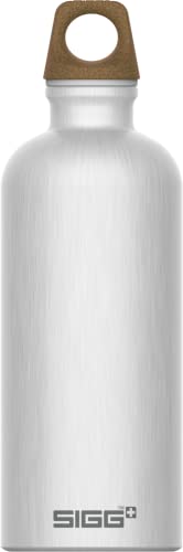 SIGG - Botella de aluminio - Traveller MyPlanet Path Plain 0.6 L | Botella de agua a prueba de fugas, Apta para bebidas con gas, Superligera, Sin BPA, Aire libre & Yoga, Aluminio mate