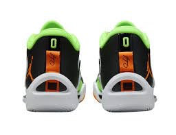 Image of NIKE Tatum 1 Basketball Shoes (DZ3324-108, White /Black /Green Strike /Total Orange) Size 11