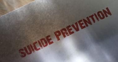 Report: Guards Ignored Epstein, Cellmate Removed. Mossad, Prince Andrew Figure in Case Podcast Por  arte de portada