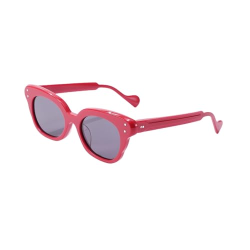 Lunettes de soleil œil de chat pour vos terrasses de café et sorties en ville