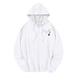 Coupe moderne à capuche ajustable créant un urbain polyvalent pour sorties quotidiennes ou détente