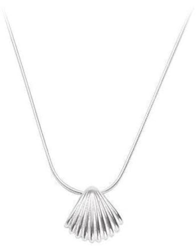 Collier coquille pour femme : sublimez votre décolleté avec élégance