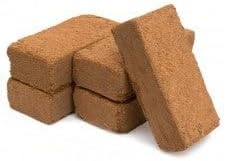 Nature's Footprint Coco Coir New CASE Packs 250g/40 Count Renewable Soil Addition for Potted Plants, Gardens, Composting and Pet Bedding, Composting Toilets, and More Makes up to 50 Gal expanded