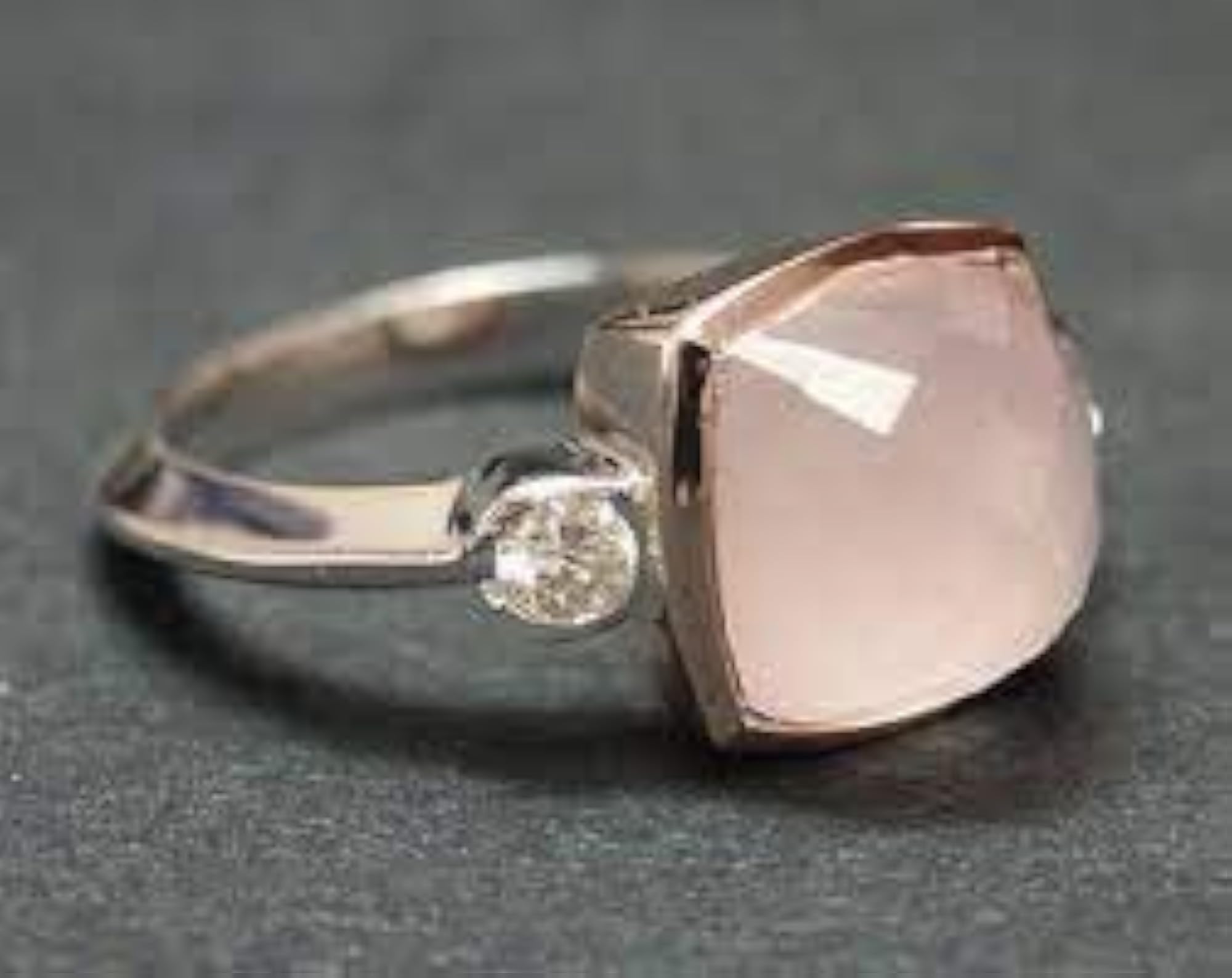 BluDiamond Rose Quartz Stone, 11.25 Carat