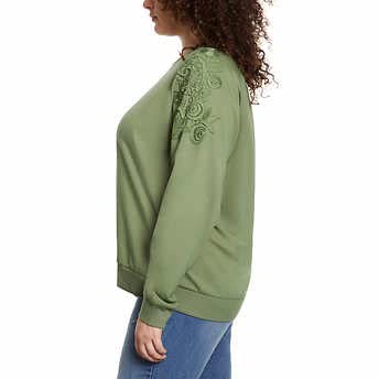Image of Gloria Vanderbilt Ladies' Pullover with Lace