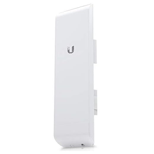 Ubiquiti Nanostation NSM5, 5GHz, 802.11a/n Hi-power 20 dBm Minimum, 2x2 MIMO AirMax TDMA PoE Station