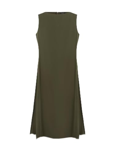 Robe formelle femme silhouette affinée grâce aux détails plissés