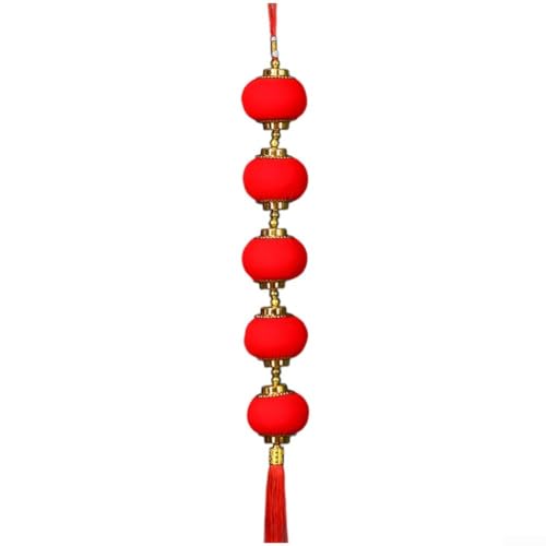Faroles rojos flocados en cuerda con adornos tradicionales 'Fu' que celebran el año 2026 del caballo para decoración navideña (E)